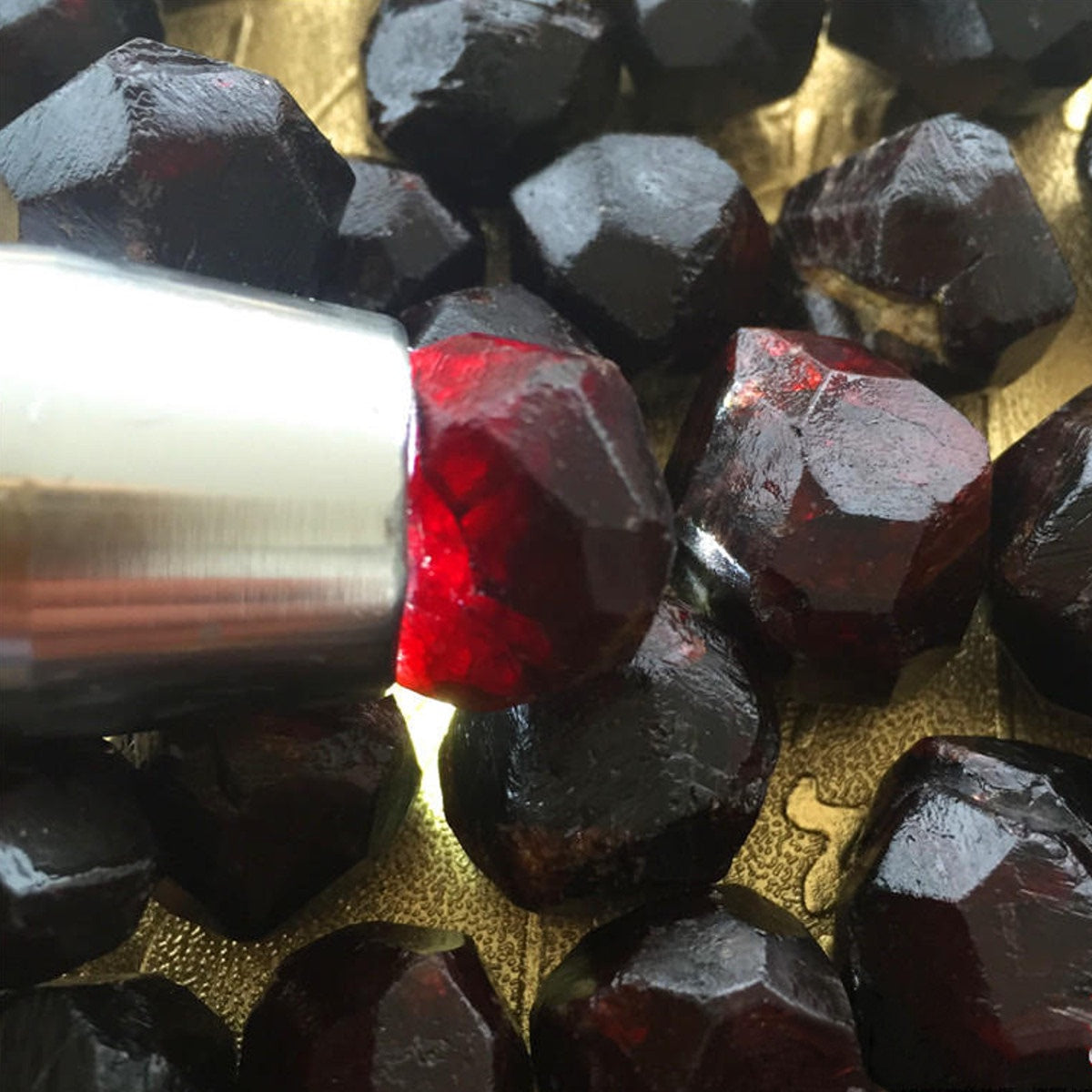 1Pc Natural Red Garnet Gemstone Healing Energy