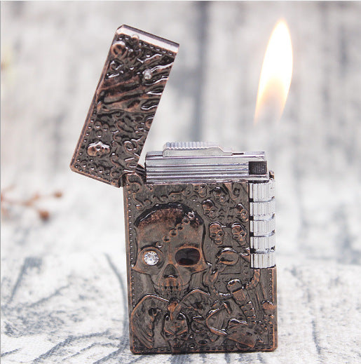 Skull Langsheng Gas Lighters Creative Metal Relief Ghost Head Double Diamond Rub Grinding Wheel Flame Lighter